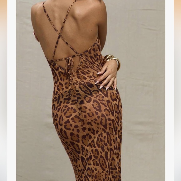Elegant Animal Print Maxi Dress - Picture 5 of 9